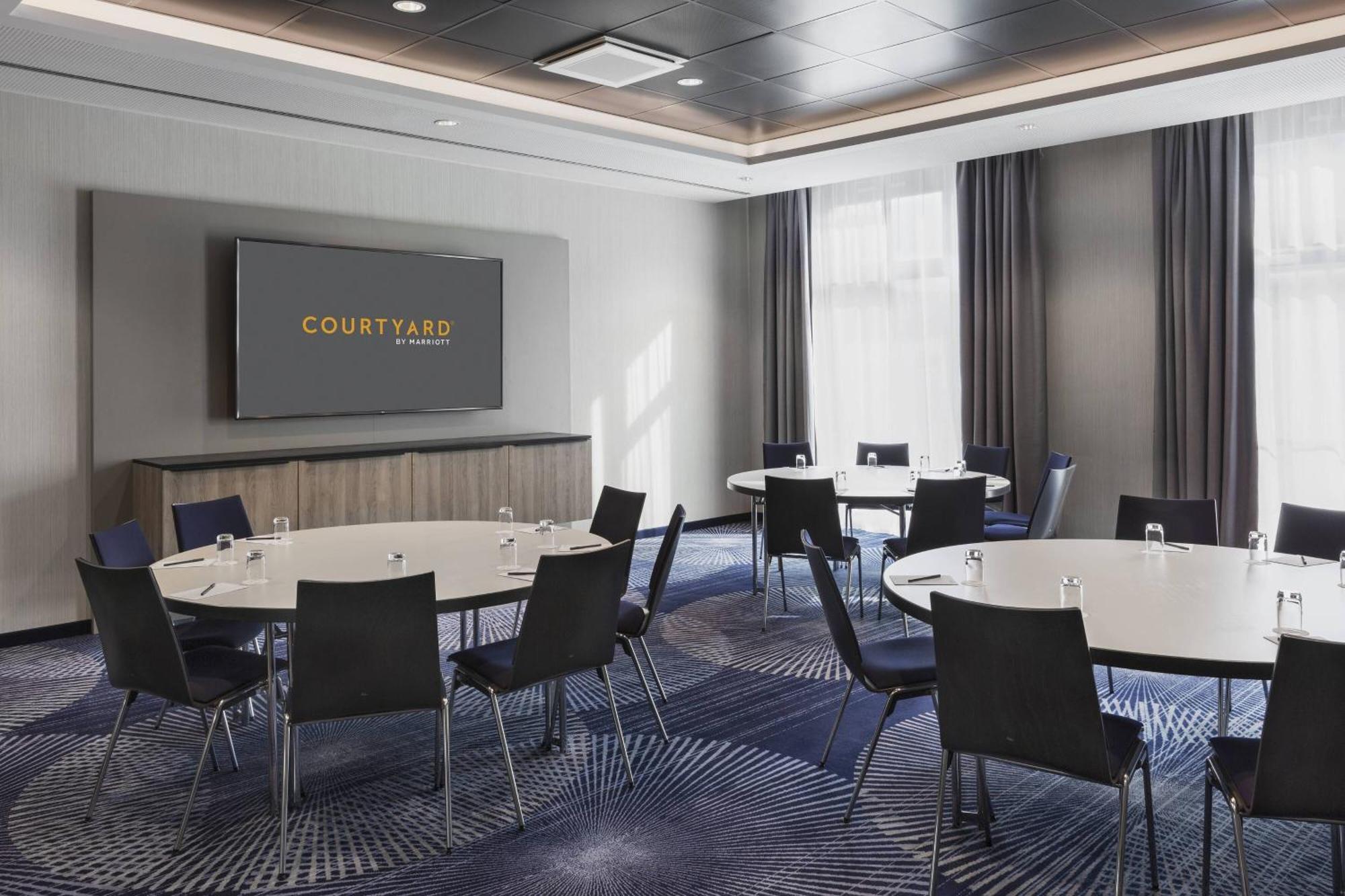 Courtyard By Marriott Hotel Hamborg